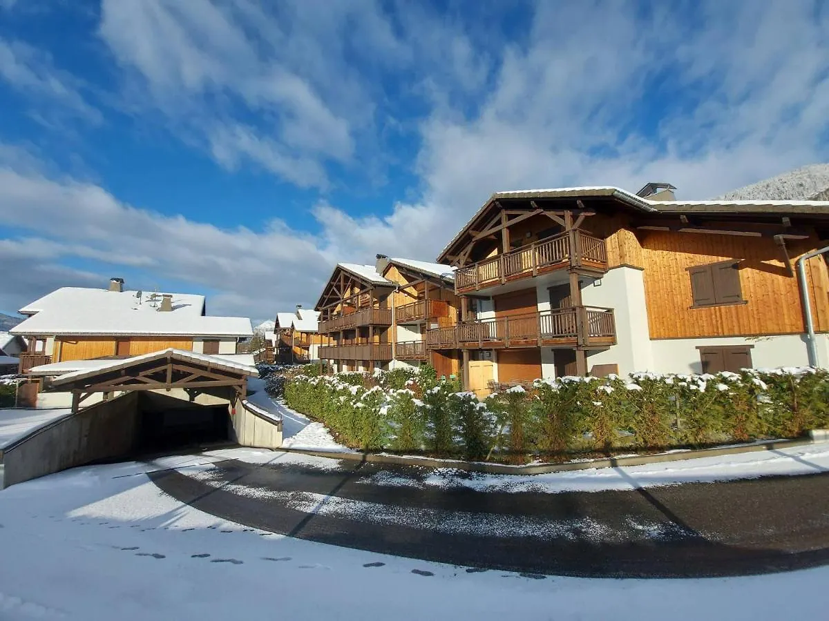 Appartement Familial Avec Terrasse Et Vue Montagne Pres Du Centre - Fr-1-624-133 Samoens 0*,  France