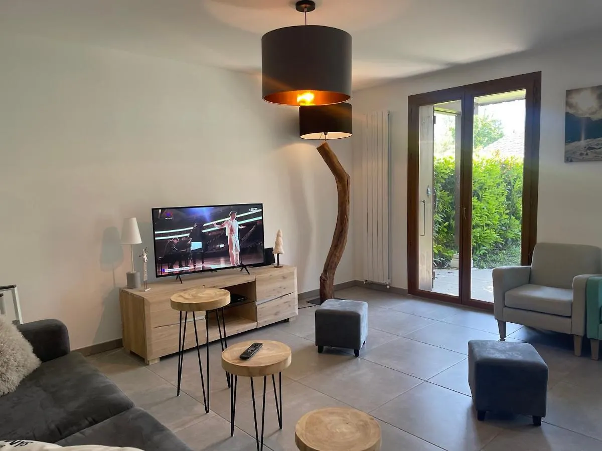 Apartmán Appartement Familial Avec Terrasse Et Vue Montagne Pres Du Centre - Fr-1-624-133 Samoëns
